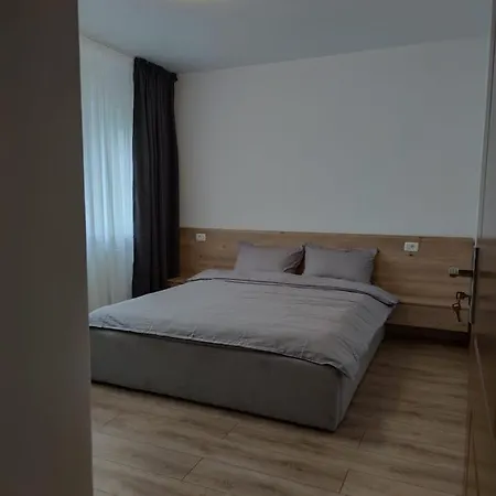 2 Bedroom Ap. With Free Parking. Appartement *
