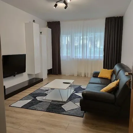 2 Bedroom Ap. With Free Parking. Appartement Craiova